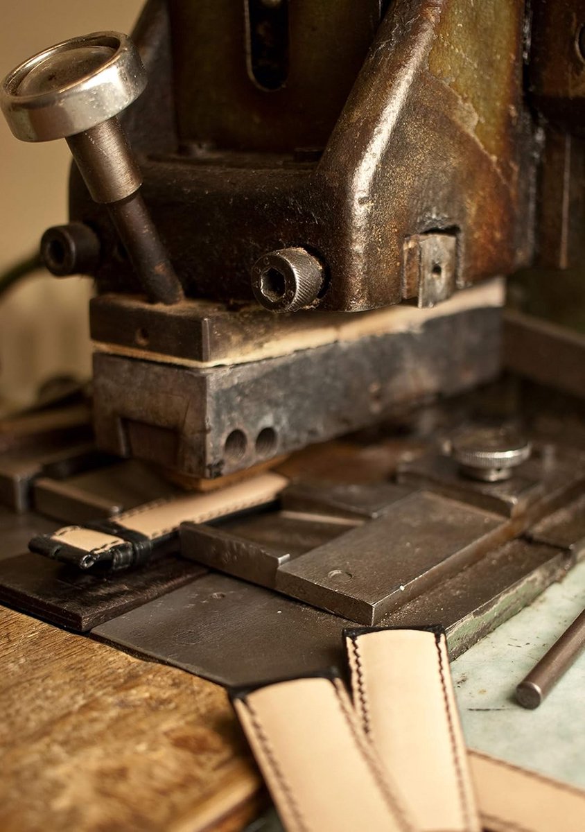 Heren horlogeband van suède, handgemaakt in Duitsland