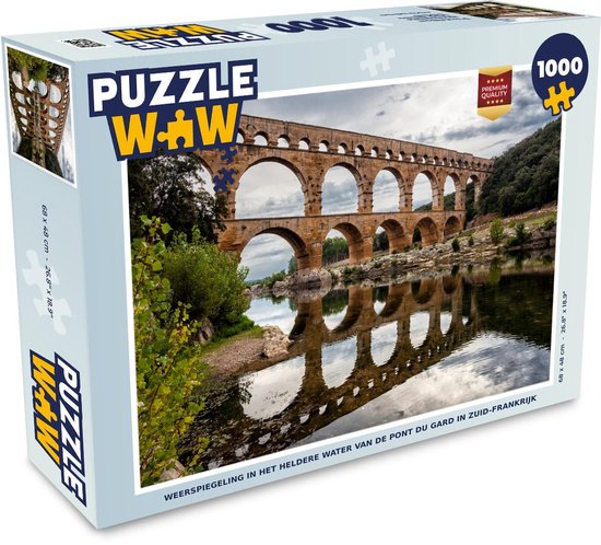 Verhoogd Dapperheid Amerika Puzzel Weerspiegeling in het heldere water van de Pont du Gard in  Zuid-Frankrijk -... | bol.com