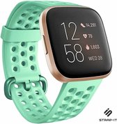 Siliconen Smartwatch bandje - Geschikt voor Fitbit Versa / Versa 2 siliconen bandje met gaatjes - aqua - Strap-it Horlogeband / Polsband / Armband - Maat: Maat L