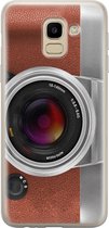 Samsung Galaxy J6 2018 hoesje siliconen - Vintage camera - Soft Case Telefoonhoesje - Print / Illustratie - Bruin