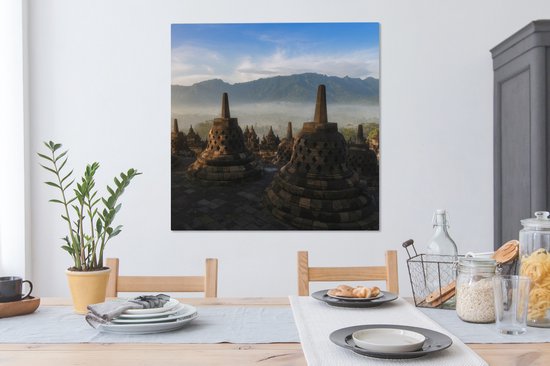 Borobudur dans un matin brumeux en Indonésie toile 2cm 90x90 cm - Tirage photo sur toile (Décoration murale salon / chambre)