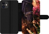 Bookcase Geschikt voor iPhone 12 Pro telefoonhoesje - Paard - Zon - Portret - Met vakjes - Wallet case met magneetsluiting