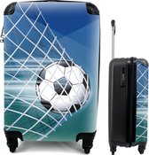 MuchoWow® Koffer - Een illustratie van een voetbal in het net -Jongens - Meisjes - Kinderen - Past binnen 55x40x20 cm en 55x35x25 cm - Handbagage - Trolley - Fotokoffer - Cabin Size - Print