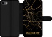 Bookcase Geschikt voor iPhone SE 2020 telefoonhoesje - Düsseldorf - Kaart - Goud - Met vakjes - Wallet case met magneetsluiting