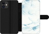 Bookcase Geschikt voor iPhone 12 Pro telefoonhoesje - Marmer print - Wit - Patroon - Met vakjes - Wallet case met magneetsluiting
