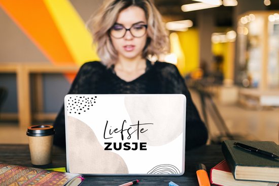 Laptop sticker - 10.1 inch - 'Liefste zusje' - Familie - Spreuken - Quotes - 25x18cm - Laptopstickers - Laptop skin - Cover