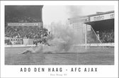 Walljar - Poster Ajax met lijst - Voetbalteam - Amsterdam - Eredivisie - Zwart wit - ADO Den Haag - AFC Ajax '87 - 70 x 100 cm - Zwart wit poster met lijst