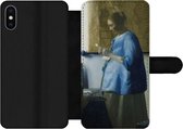 Bookcase Geschikt voor iPhone XS Max telefoonhoesje - Brieflezende vrouw in het blauw - Schilderij van Johannes Vermeer - Met vakjes - Wallet case met magneetsluiting