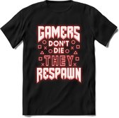 Gamers don't die T-shirt | Neon Rood | Gaming kleding | Grappig game verjaardag cadeau shirt Heren – Dames – Unisex | - Zwart - M