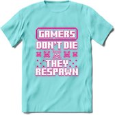 Gamers don't die pixel T-shirt | Neon Roze | Gaming kleding | Grappig game verjaardag cadeau shirt Heren – Dames – Unisex | - Licht Blauw - XXL