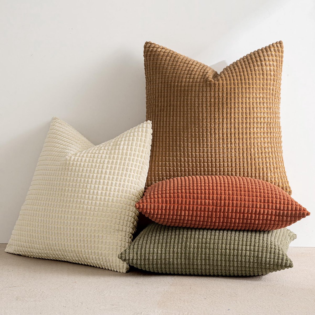 My Ninki ® Kussenhoezen Set van 4 in Corduroy voor Woonkamer, Slaapkamer, Kantoor, 50x50 cm, Diverse Kleuren bruin