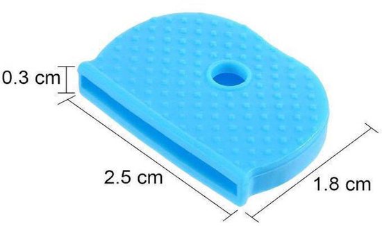 Blauw, halfrond siliconen sleutelkapje met ruitpatroon, afmetingen 2,5 x 1,8 x 0,3 cm.