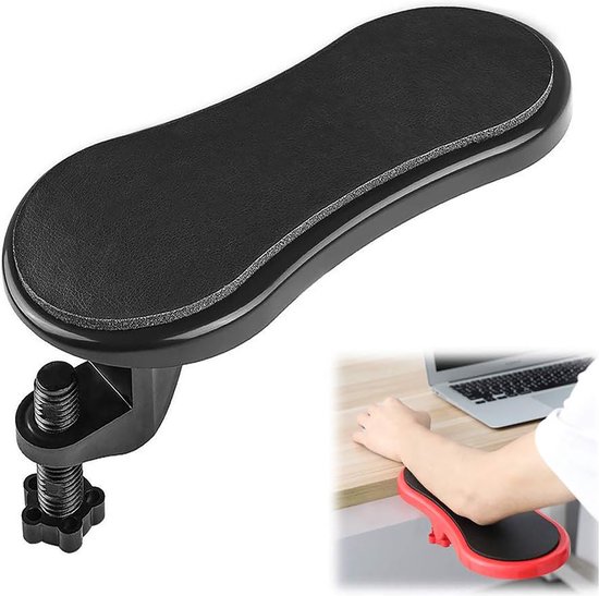 Zwarte armsteun met klem, hiernaast een gebruiker die de armsteun gebruikt bij een laptop.