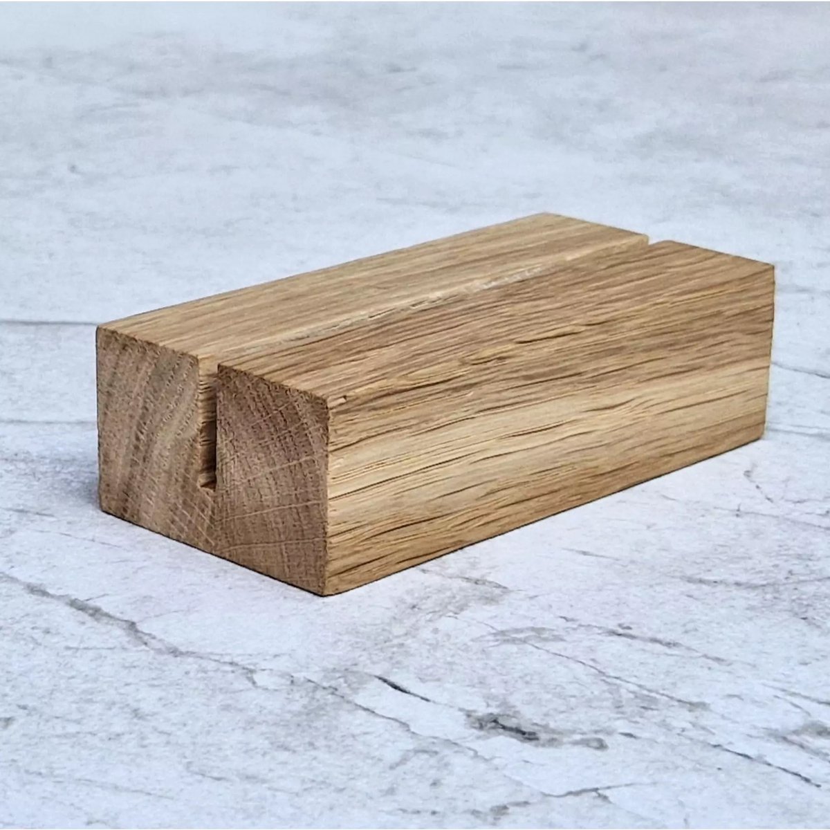 HOCHO Eiken Menustandaard A4 Gevouwen – Houten Basis – Stijlvol & Functioneel
