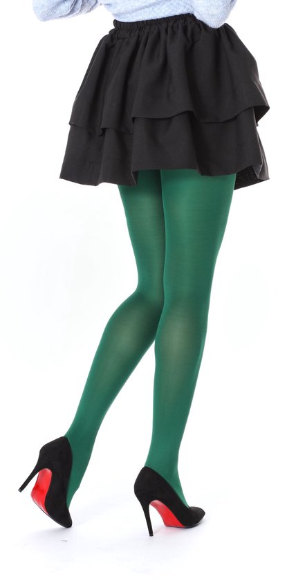 Damesbenen in donkergroene panty's en zwarte pumps met rode zolen, met zwarte rok.