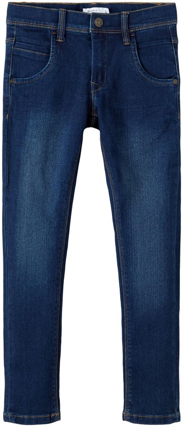 Blauwe jeans van Name It met rechte pijpen, voorkant met knoopsluiting en twee zakken.
