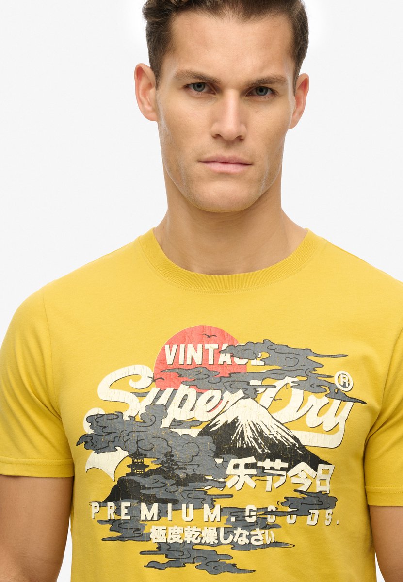 Superdry Vintage Logo Tokyo Relaxed T-shirt Heren T-shirts Geel