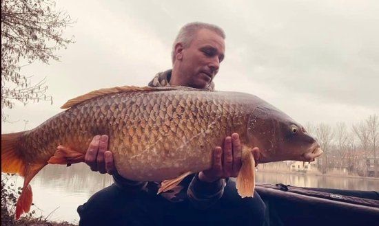 Reniers Fishing Method & Feeder Competition Pellets 1kg - Premium Vismeelpellets voor Method en Feeder - Smaak : Bloodworm van Reniers Fishing — afbeelding 3