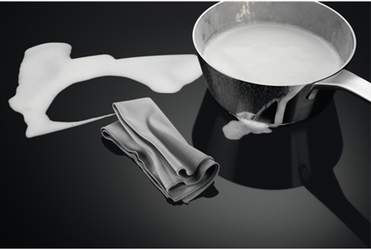 Bol.com AEG IKB84431IB - Inductie kookplaat - 77 cm aanbieding