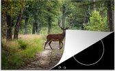 KitchenYeah® Inductie beschermer 78x52 cm - Bos - Hert - Bomen - Kookplaataccessoires - Afdekplaat voor kookplaat - Inductiebeschermer - Inductiemat - Inductieplaat mat