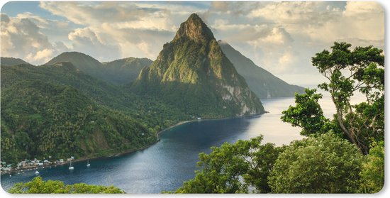 Foto: Muismat xxl bureau onderlegger bureau mat uitzicht op een berglandschap bedekt met een tropisch regenwoud in saint lucia 100x50 cm xxl muismat