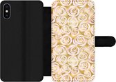 Bookcase Geschikt voor iPhone XS telefoonhoesje - Marmer print - Goud - Rozen - Patronen - Met vakjes - Wallet case met magneetsluiting