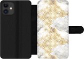 Bookcase Geschikt voor iPhone 12 Pro Max telefoonhoesje - Goud - Marmer print - Patronen - Geometrie - Met vakjes - Wallet case met magneetsluiting