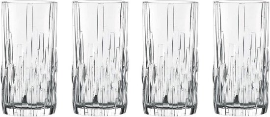 Vier identieke kristallen longdrinkglazen met verticale lijnen en cirkelvormige uitsparingen.