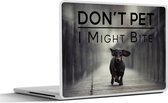 Autocollant pour ordinateur portable - 15,6 pouces - Citation de Chiens « Ne pas caresser, je pourrais mordre » sur un fond avec un teckel en cours d'exécution