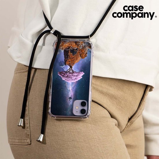 Telefoonhoesje met roze boom op rots in de ruimte, gedragen met zwart koord om de nek.
