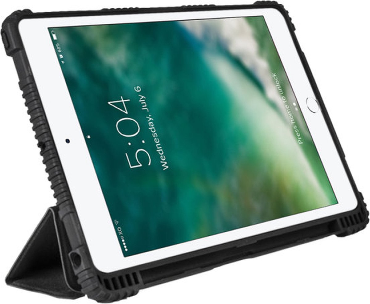 Apple iPad Air 4 10.9 (2020) Hoes - XQISIT - Millitary Serie - Hard Kunststof Bookcase - Zwart - Hoes Geschikt Voor Apple iPad Air 4 10.9 (2020)