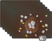 Placemat - Placemats kunststof - Paaseitjes - Regenboog - Pasen - 45x30 cm - 6 stuks - Hittebestendig - Anti-Slip - Onderlegger - Afneembaar
