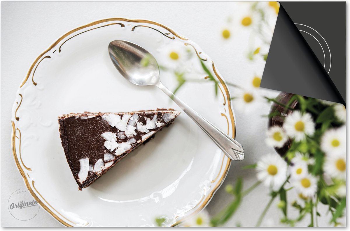 Inductie beschermer 83x51,5 - afdekplaat inductie mat - Dietrix Kookplaat beschermer - DELUXE - Bestek - Bordje met Chocolade cake en zilver lepel