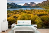 Behang - Fotobehang Cradle Mountain in het National Park in Tasmanië - Breedte 330 cm x hoogte 220 cm