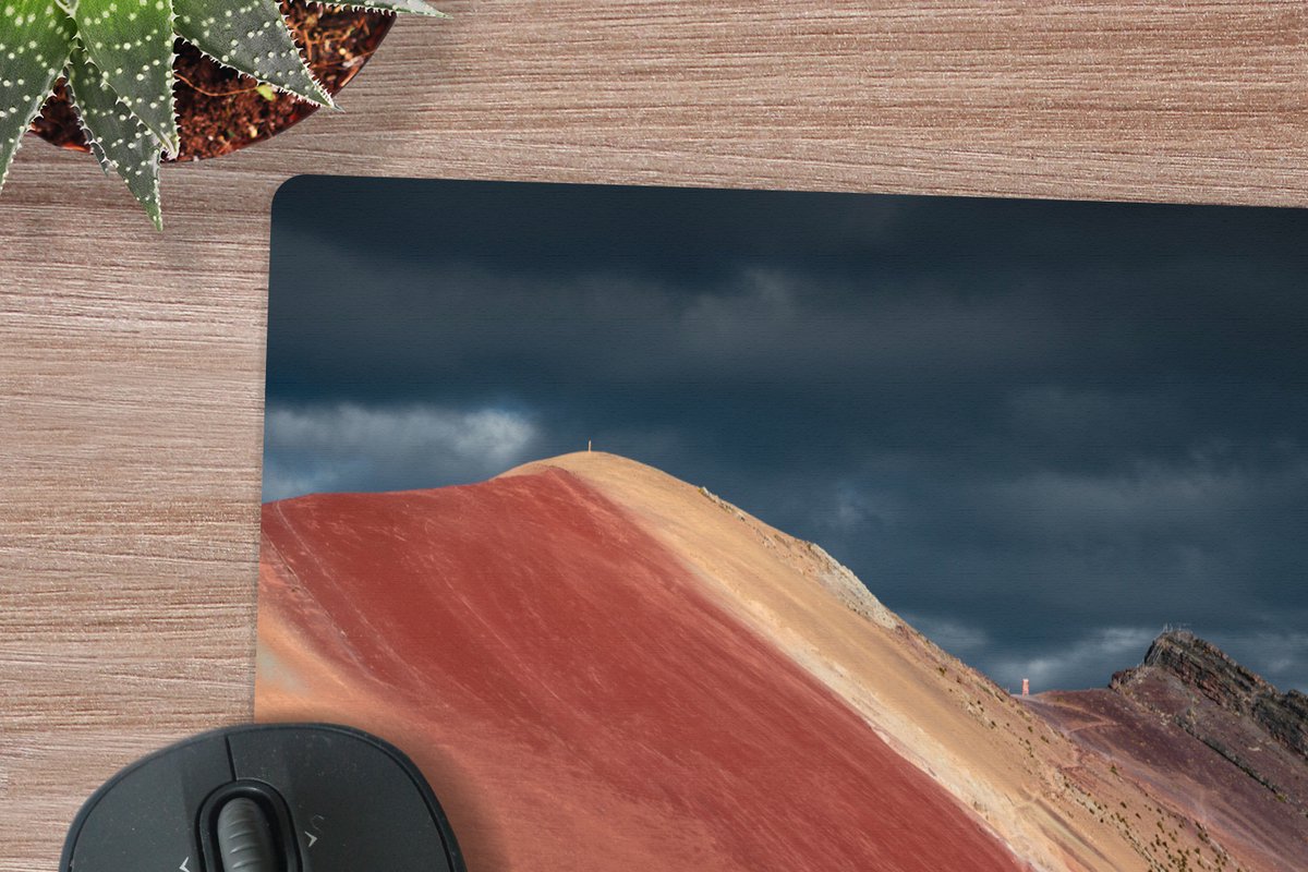 Muismat XXL 50x50 cm - Bureau onderlegger - Bureau mat Landschap - Natuur - Berg - Wolken - Bureaumat - Gaming mousepad xl - Bureaulegger groot - Computer deskmat