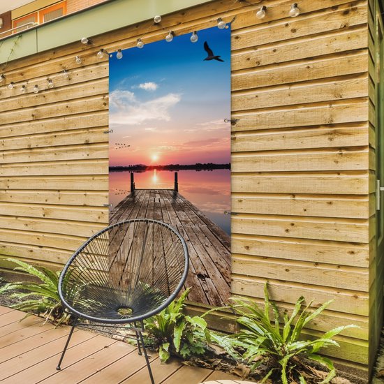 Tuinposter 80x160 cm - Tuindecoratie Steiger - Water - Zonsondergang - Roze - Horizon - Poster voor in de tuin - Buiten decoratie - Schutting tuinschilderij - Tuindoek muurdecoratie - Wanddecoratie balkondoek