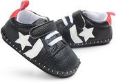Zwarte Sneakers met witte ster - Kunstleer - Maat 18 - Zachte zool - 0 tot 6 maanden