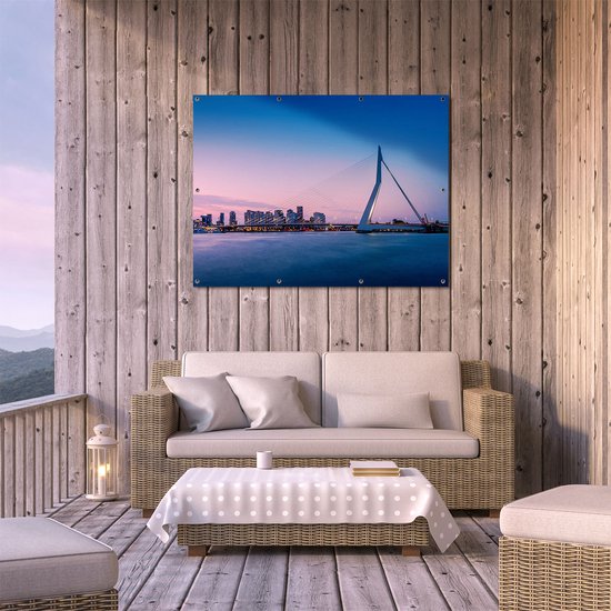 Gards Tuinposter Erasmusbrug in Rotterdam met Zonsondergang - 120x90 cm - Tuindoek - Tuindecoratie - Wanddecoratie buiten - Tuinschilderij