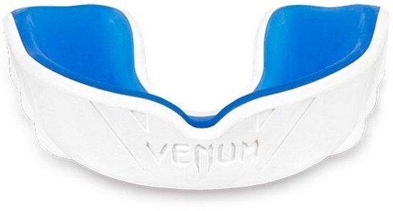 Witte gebitsbeschermer met blauwe voering en VENUM-logo.
