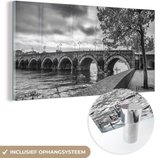 MuchoWow® Glasschilderij 160x80 cm - Schilderij acrylglas - Brug - Maastricht - Zwart - Wit - Foto op glas - Schilderijen
