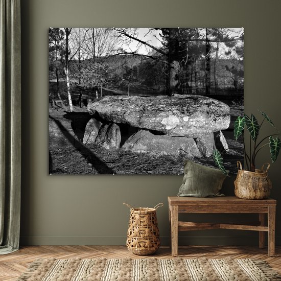 MuchoWow® Peinture sur verre 160x120 cm - Peinture sur verre acrylique - Un dolmen à La Corogne, Espagne - noir et blanc - Photo sur verre - Peintures
