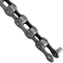 Detail van een zilverkleurige fietketting.