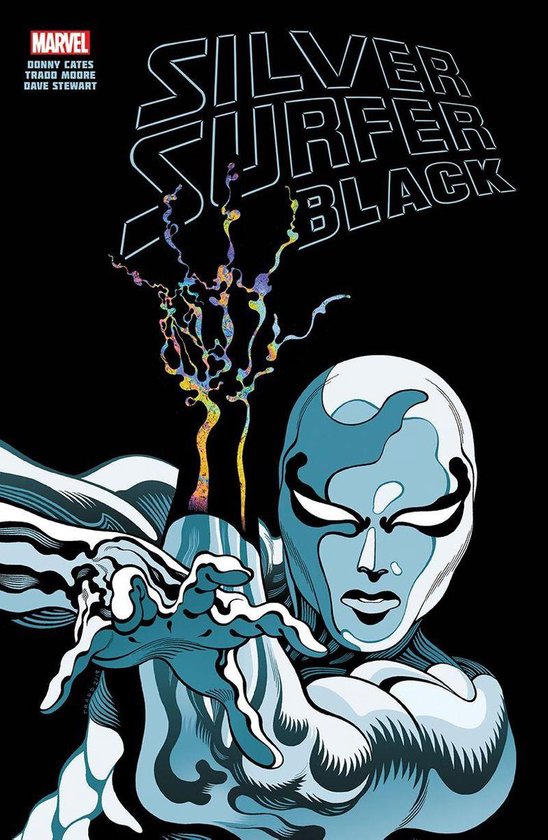 Silver Surfer Black stripcover met Silver Surfer in blauwtinten, met witte ogen en een zwarte achtergrond.