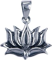 Zilveren Lotus zijaanzicht ketting hanger