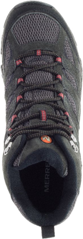 Grijze Merrell wandelschoen met zwarte en rode veters, Gore-Tex logo en Vibram zool.