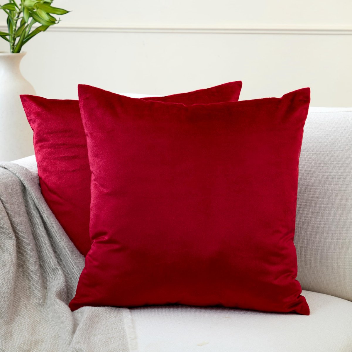 Ibenzoa Zachte Fluweel Kussenhoezen Set van 2, 60x60cm, Rood - Premium Comfort voor Elke Zitplaats