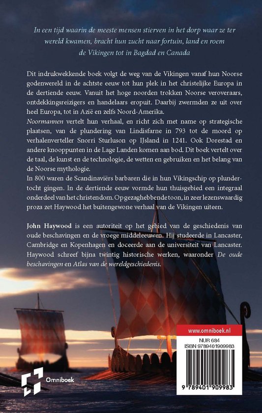 Achterkant van het boek 'Noormannen' met tekst en een afbeelding van vikingschepen op zee. Titel: John Haywood.