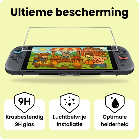 Blauwe Nintendo Switch case met een screenprotector die een boerderijtafereel toont.