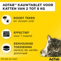 Grootverpakking AdTab met vinkjes en bruin-grijze kat. Doodt teken en vlooien, effectief 1 maand.