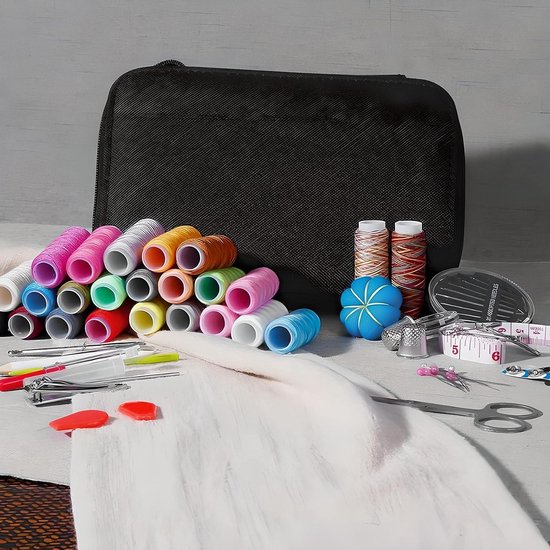 Naaiset voor op reis - 226 delige naai-accessoireset voor beginners - mini naaiset voor thuis, reizen, kamperen - noodgevallen - spoeldraad - schaar - schroefdraad - vingerhoed kamperen voor beginners — afbeelding 3